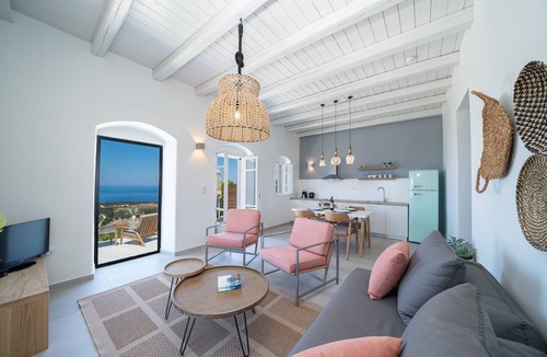 Tzamarelata Villa | Blue Horizon-Modern Villa private pool great view