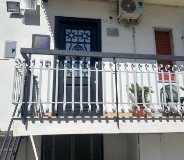 Santa Maria la Carita Apartment | Blue House