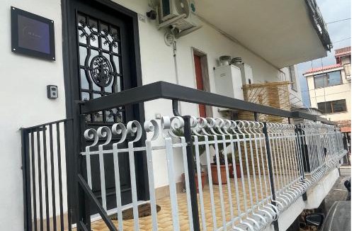Santa Maria la Carita Apartment | Blue House