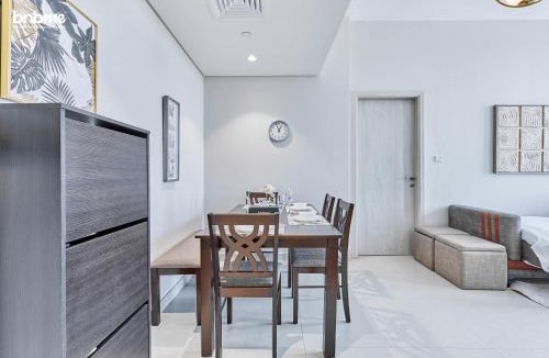 Dubai Production City Apartment | bnbmehomes - Afnan 4 - Midtown