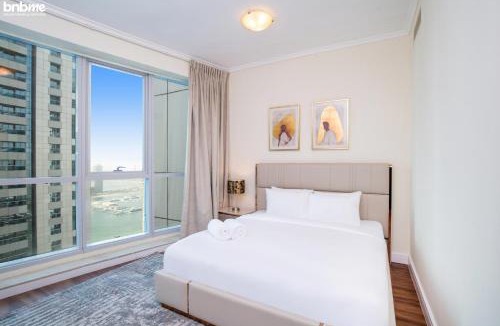 Dubai Marina Apartment | bnbmehomes - Experience Luxurious Sky High Marina Living - 8044
