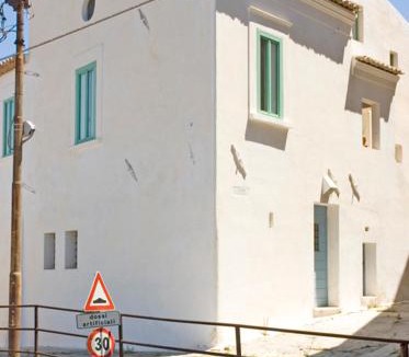 Strongoli House | BORGO PETELIA, Casa Chiarotti, Antica casa con scala esterna