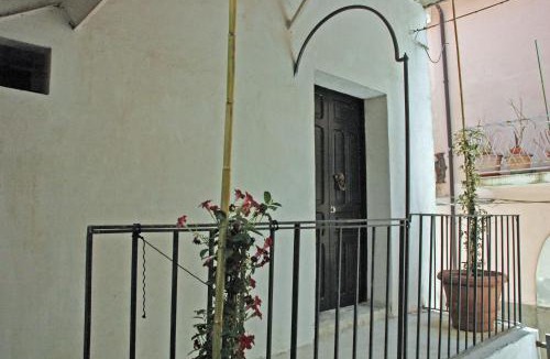 Strongoli Apartment | BORGO PETELIA, Casa Mannarino, suite Lucrezia