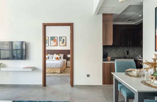 Dubai Marina Apartment | Bright 1BR Apartment with Amazing Marina Views