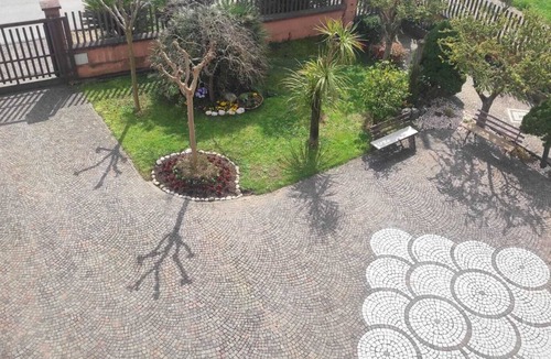 Sora House | BRIGHT APARTMENT IN VILLA WITH Garden and Private Parking