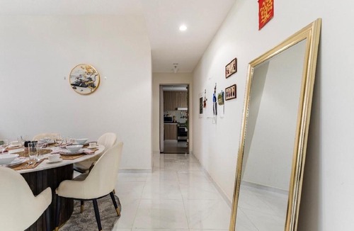 Jadaf Apartment | Bright & Cozy, Near Metro & Downtown, Pool, Gym