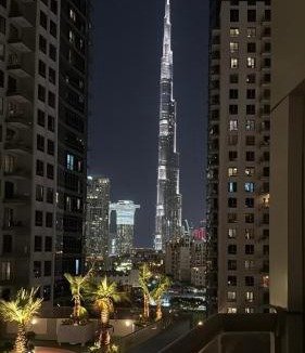 Trade Centre 1 Apartment | Burj Khalifa View from your Balcony
