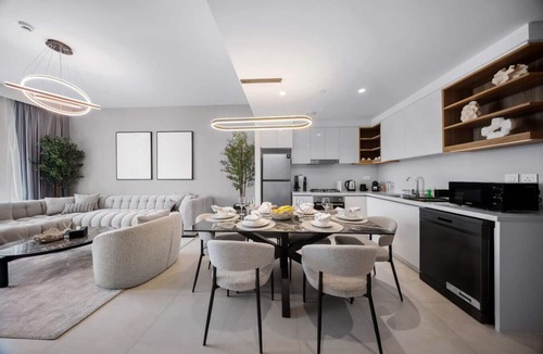 Za'abeel 2 Apartment | Burj View | Chic 2BR in DT Dubai