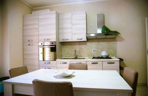 Poggiomarino Apartment | Campania Apartment Vesuvio Comfort - 150m station - 5km Pompeii