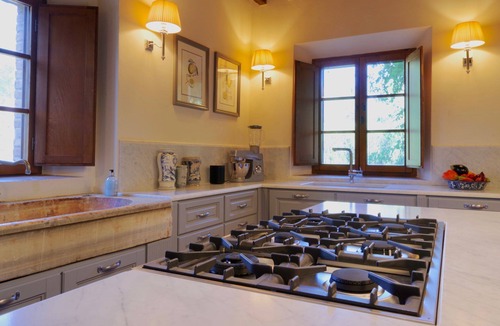 Castelnuovo Berardenga Villa | Camparone, ArcenoRentalsClub Magnificent Chianti Villa Exclusive Pool Concierge