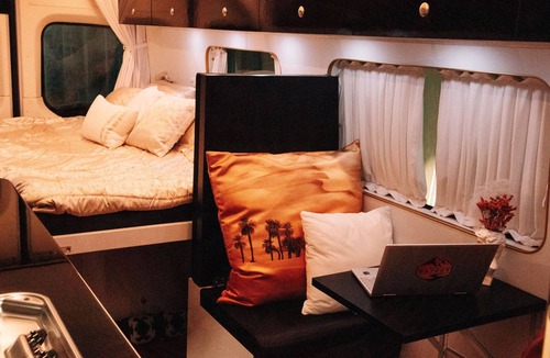 Jumeirah House | Camper van/Caravan/Family studio/UAE