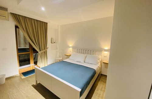 Mount Vesuvius - Pompei Bed & Breakfast | CAPRI Room (Quadruple)