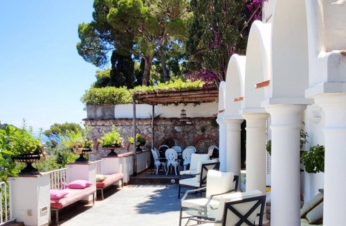 Capri Villa | Capri Villa Luminosa a stone's throw from the "Piazzetta" with Faraglioni View.