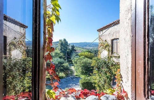 Santa Caterina Dello Ionio Marina House | Casa Iorana E: A characteristic and welcoming apartment located right on the beach, with Free WI-FI.