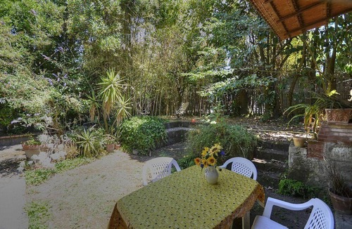 Meta Villa | Casa Amaranto: A bright and cheerful villa surrounded by the greenery, with Free WI-FI.
