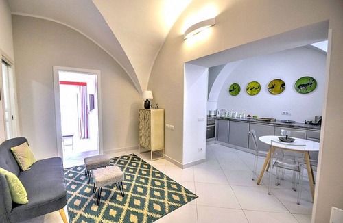 Maiori House | Casa Armina: A characteristic and welcoming independent house situated a few minutes from the town center, with Free WI-FI.