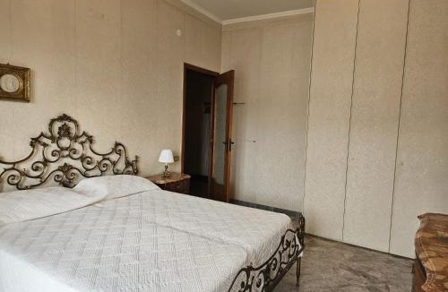 Rione Alto Apartment | Casa di Pietrina - Large Apartment