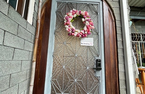 Heredia House | Casa Flores is a spacious 3 bd, 3 bath house in Heredia "The City of Flowers".