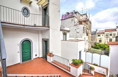 Sorrento Historic Centre Apartment | Casa Graziella D: A charming apartment located in the center of Sorrento, with Free WI-FI.