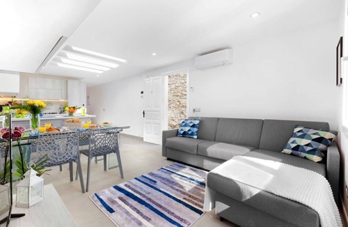 Montepertuso Apartment | Casa Positano with terrace and sea views