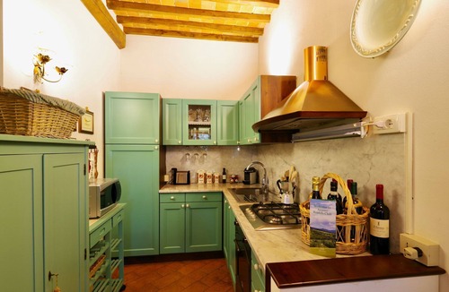 Castelnuovo Berardenga Apartment | Casa Rossella - ArcenoRentalsClub Romantic flat in Chianti Wifi Concierge Pool