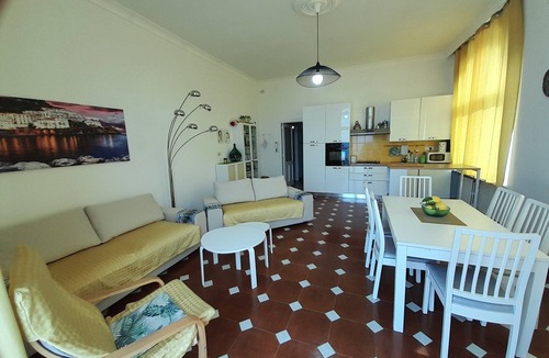 Vietri sul Mare Apartment | Casa Sebastian - with large seaview-terrace, only a few steps from the beach