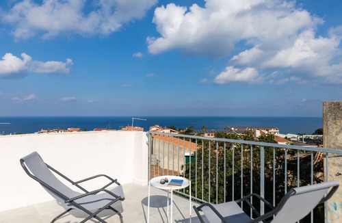 Santa Domenica Apartment | Casa Stromboli a due passi dalla stupenda Tropea