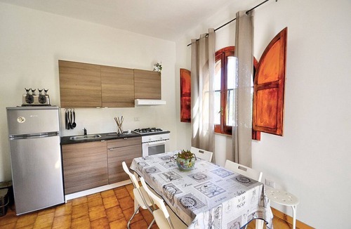 Pucara House | Casa Trifone B: A graceful apartment that is part of a villa surrounded by the greenery, with Free WI-FI.