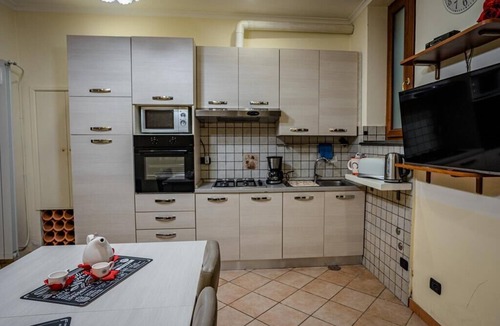 Piazza-Tralia-Pendolo House | Casa Vacanze Annamaria