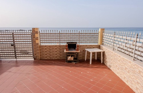 Vibo Marina Villa | Casa Vacanza "Apri il Cancello e sei in Acqua"