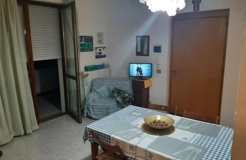Mafalda Apartment | Casa vacanza Colle Renazzo con terrazzo in collina 15 min. dal mare