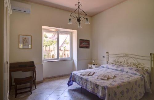 Trecase House | Casa Vacanze Il Gatto Rosso