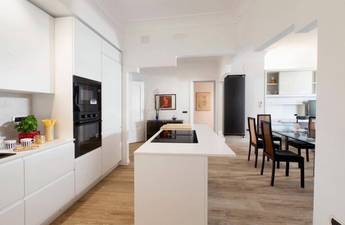 Sorrento Historic Centre Apartment | Casa Vesuvio - Modern apartment in Sorrento centre
