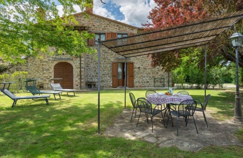 Civitella in Val di Chiana House | Casale il Giglio by Interhome
