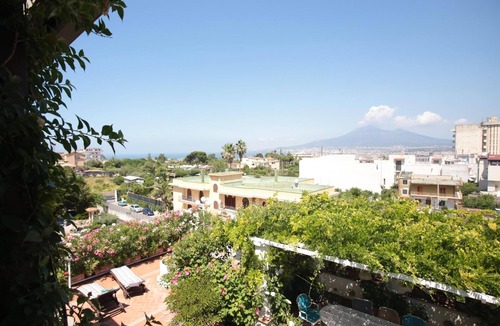 Castellammare di Stabia Apartment | CASANGELINA VIA CUPA VARANO, 36