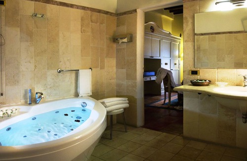 Ponte di Gabbiano Hotel | Castello di Leonina Relais