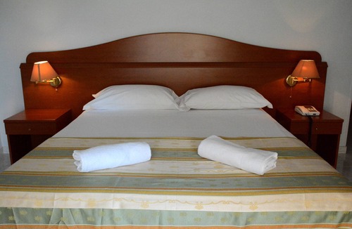 Caulonia Hotel | Castelvetere Hotel