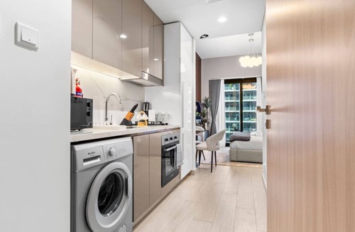 Nad Al Sheba Apartment | Charming Chalet Escape