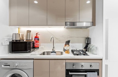 Nad Al Sheba Apartment | Charming Chalet Escape
