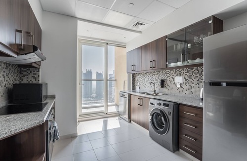 Dubai Marina Apartment | Charming Marina Apartment with Magnificent Views