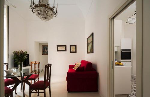 San Ferdinando Apartment | Chiaia Luxury Apartment