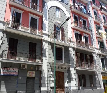 Fuorigrotta Apartment | Chiarini22 Apartments