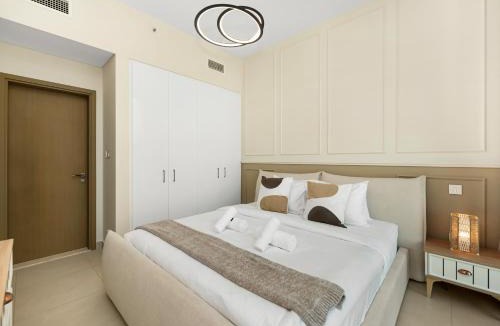 Bur Dubai Apartment | Chic 1BR in Downtown Dubai-Direct access to Dubai Mall