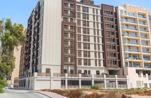 Jadaf Apartment | Chic 1BR Iris Amber Al Jaddaf