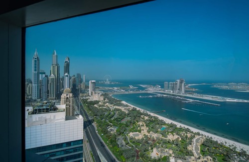 Dubai Media City Apartment | Chic Coastal Escape w/Open Sea Vws on Palm Entry