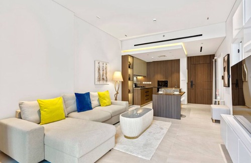 Al Barsha Apartment | Chic Retreat 1Bedroom with Pool view