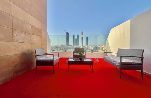 Nad Al Sheba Apartment | Chic studio 1-bedroom with AC, WiFi in amazing Dubai BIG PATIO