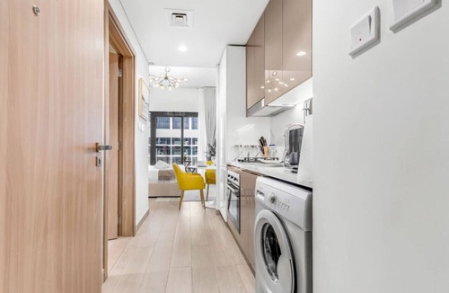 Nad Al Sheba Apartment | Chic Studio with Private Balcony