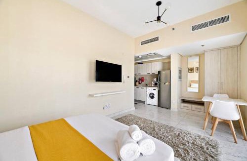 DIFC Apartment | Chic Urban Escape at Studio MAG 422