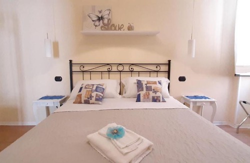 Pompei Bed & Breakfast | City Life Pompeii -Suite Queen Deluxe